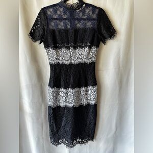 Everleigh Lace midi dress